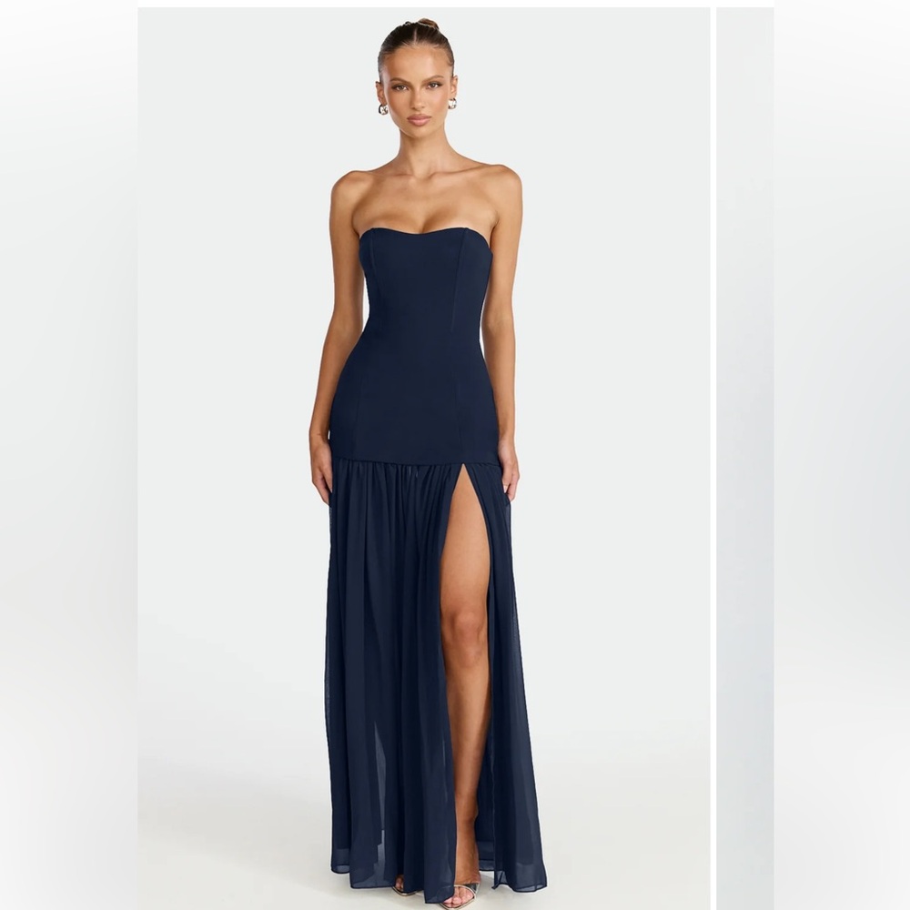 Jocelyn Strapless Navy Blue Maxi Dress ruched foil & flare dress size 4 New